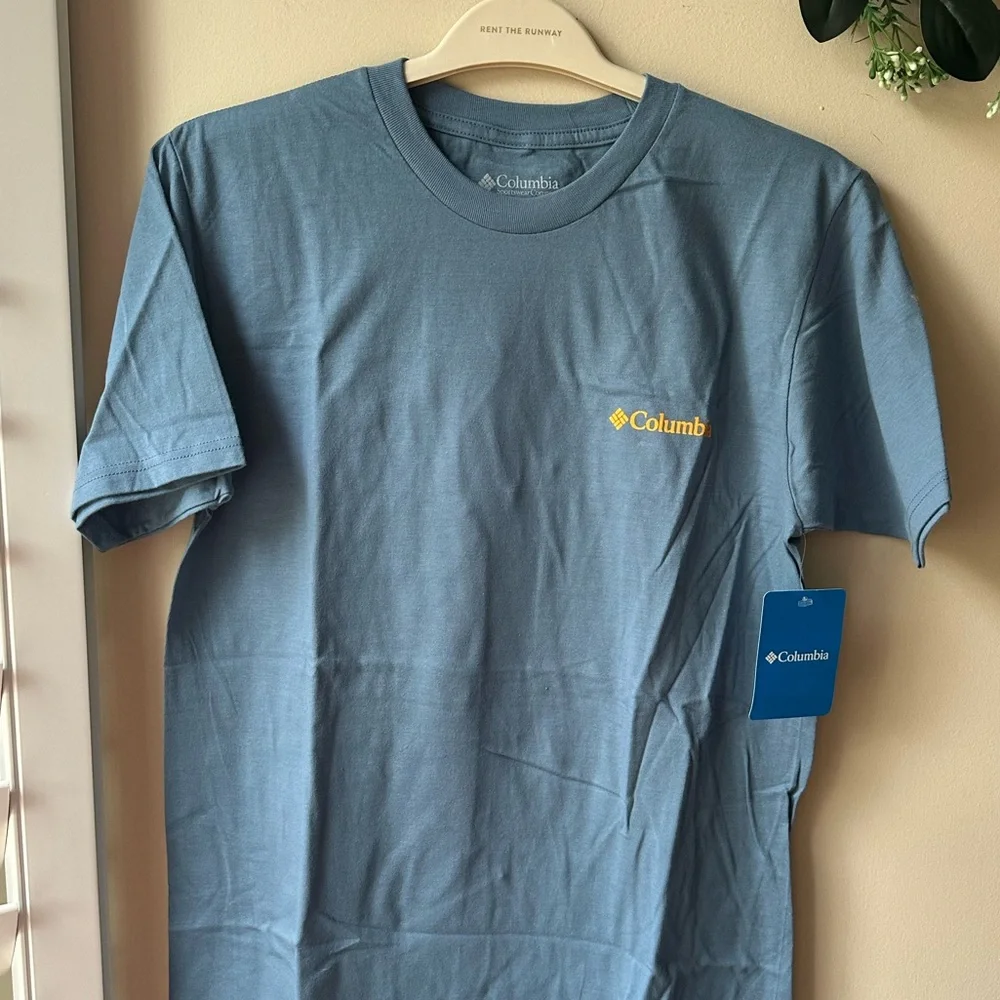 Columbia Blue T-Shirt NWT - Picture 5 of 7